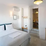 White Loft Ξενοδοχείο *
