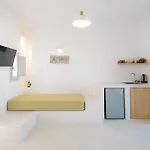 White Loft Ξενοδοχείο *