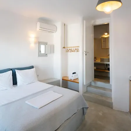 White Loft Hotel *