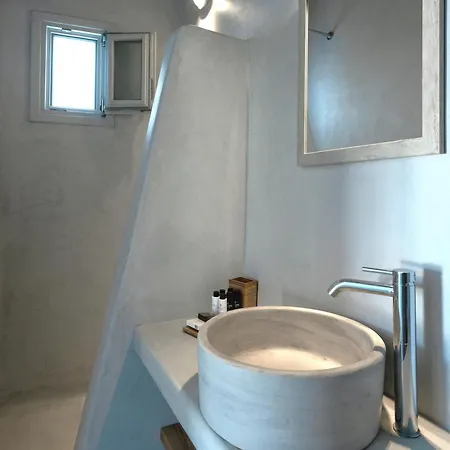 White Loft Chora (Ios)