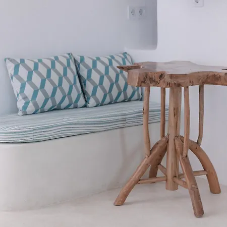 White Loft Chora