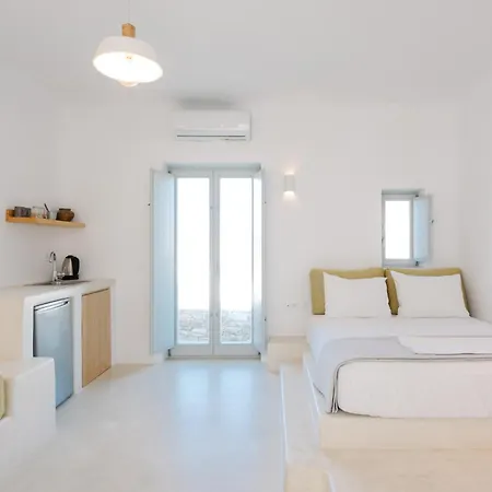 White Loft Hotel *