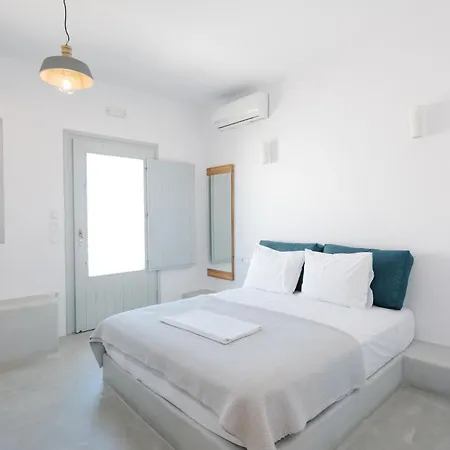 White Loft Chora (Ios)