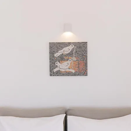 White Loft Chora (Ios)