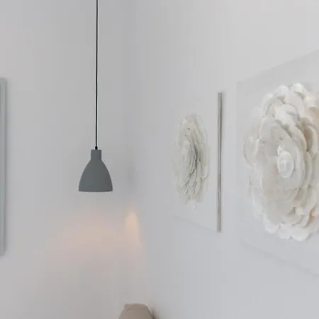 White Loft Chora (Ios)