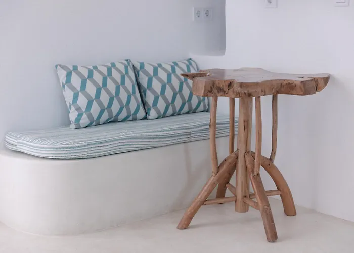 White Loft イオス島 チョーラ