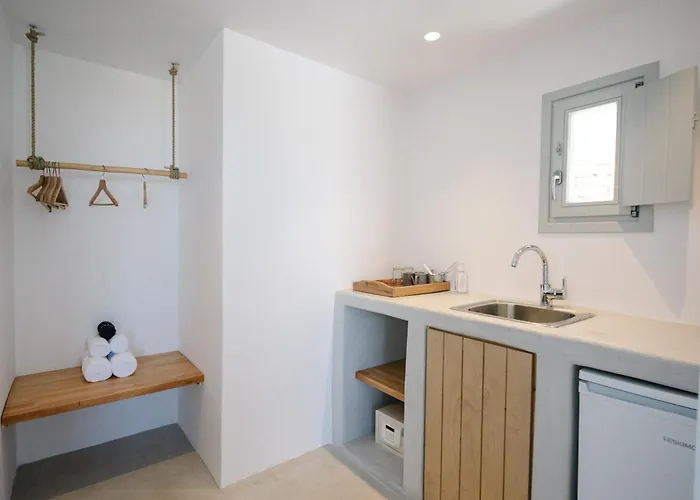 White Loft Szálloda Íosz